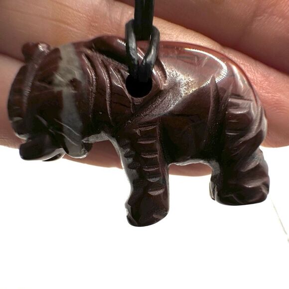 red jasper carved elephant pendant necklace - Picture 4 of 6